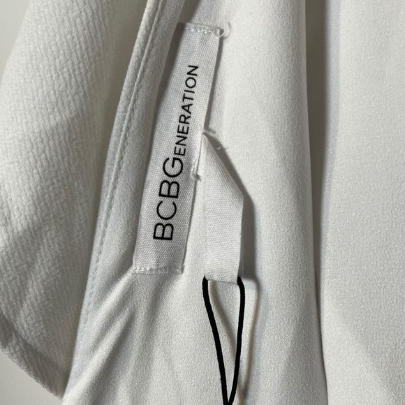 BCBG White Mini Dress Ruffle Flutter Sleeve Cocktail Party Fit Flare NWT - Picture 8 of 13